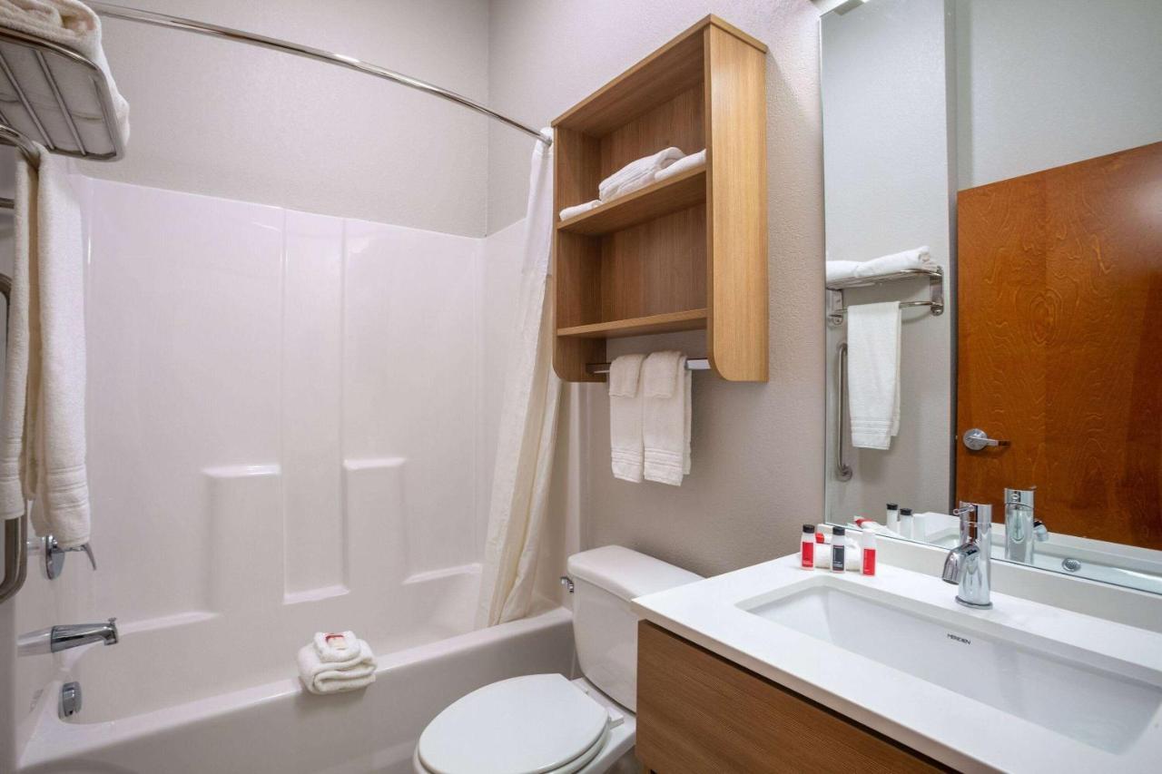 Microtel Inn & Suites By Wyndham Liberty Ne Kansas City Area ภายนอก รูปภาพ